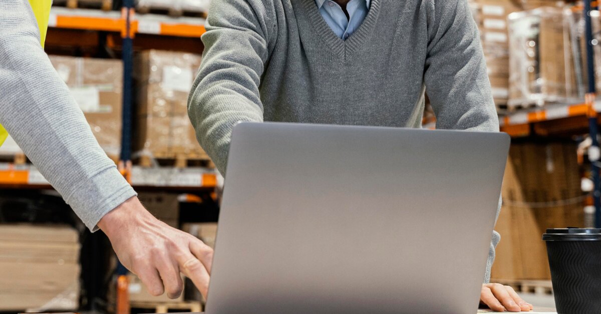 WMS user training - people at desk